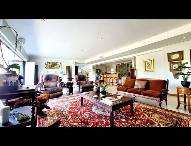 5 BEDROOM HOUSE FOR SALE IN LEEUWFONTEIN ESTATE
